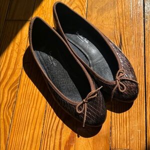 London sole Ballet Flats